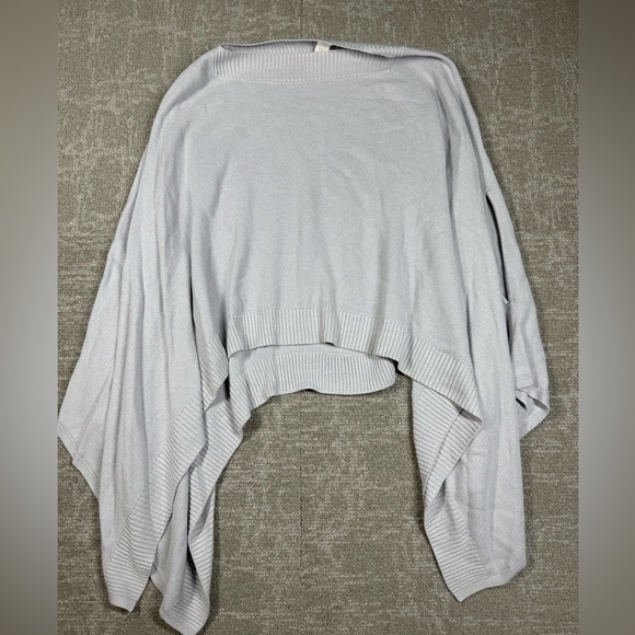 lululemon athletica Sweaters - Lululemon Athletica Women's Foward Flow Pink
Poncho Woven Silk Cape OS